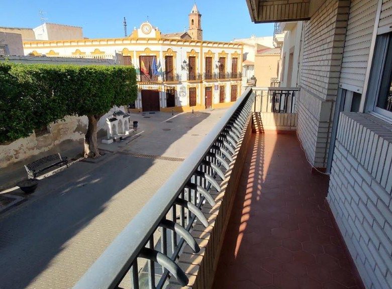 M2132-Turre Property with commercial space and roof terrace