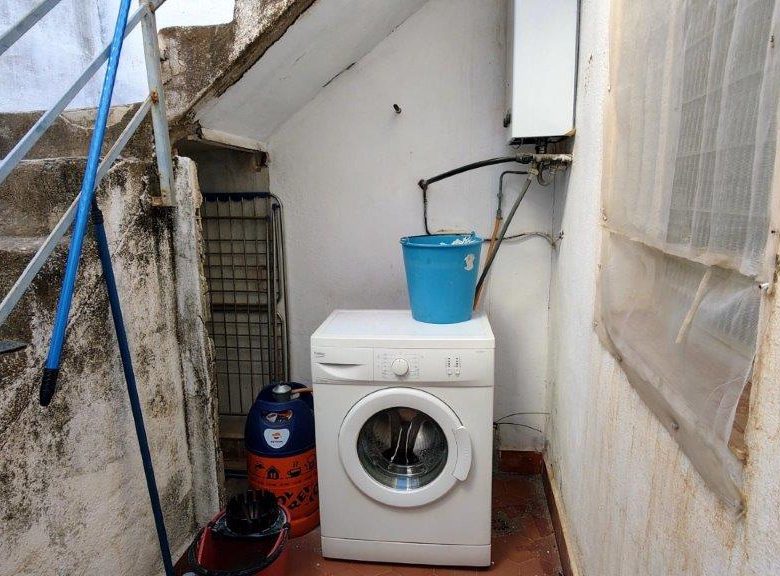 M2132-Turre Property with commercial space and roof terrace