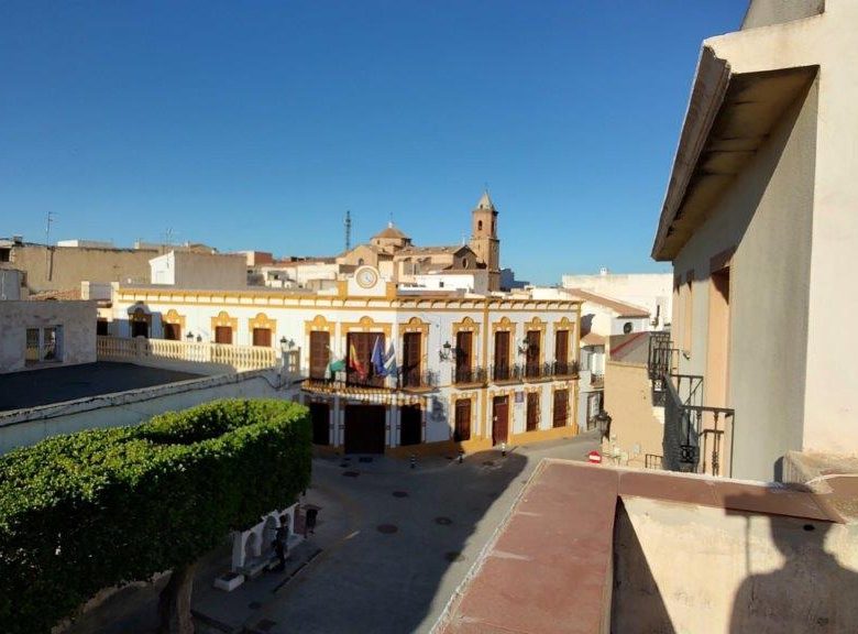 M2132-Turre Property with commercial space and roof terrace