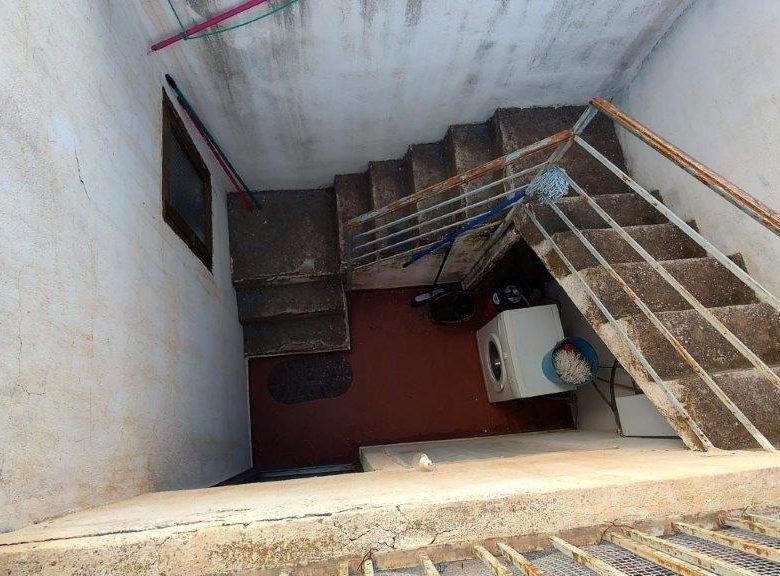 M2132-Turre Property with commercial space and roof terrace