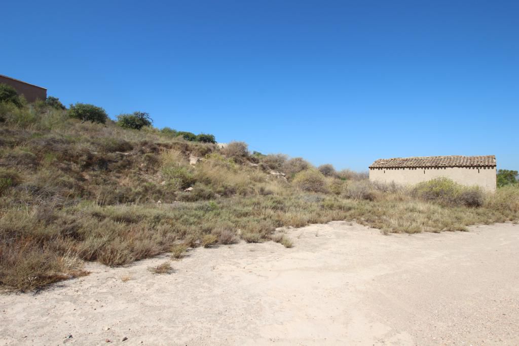 M1188 Two buildings on large plot in Mojacar