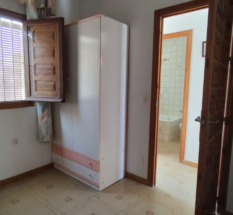 M2102 Huge property in Turre