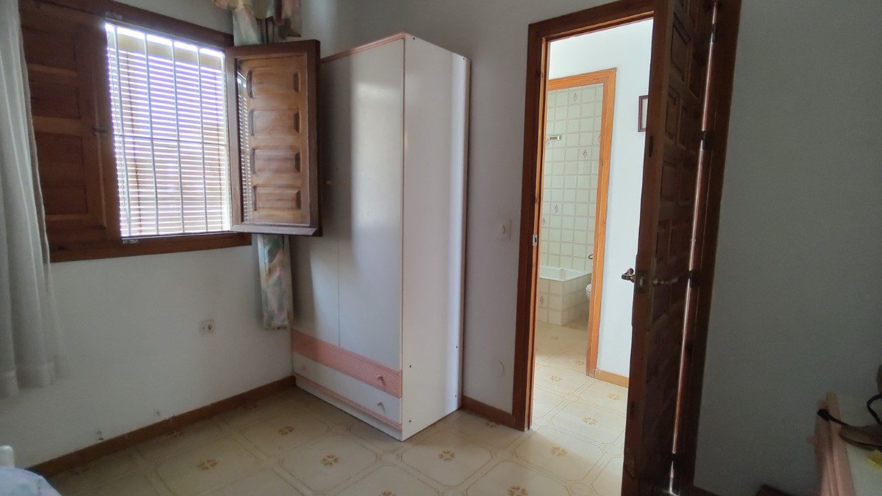 M2102-7 Turre M2102 Huge property in Turre