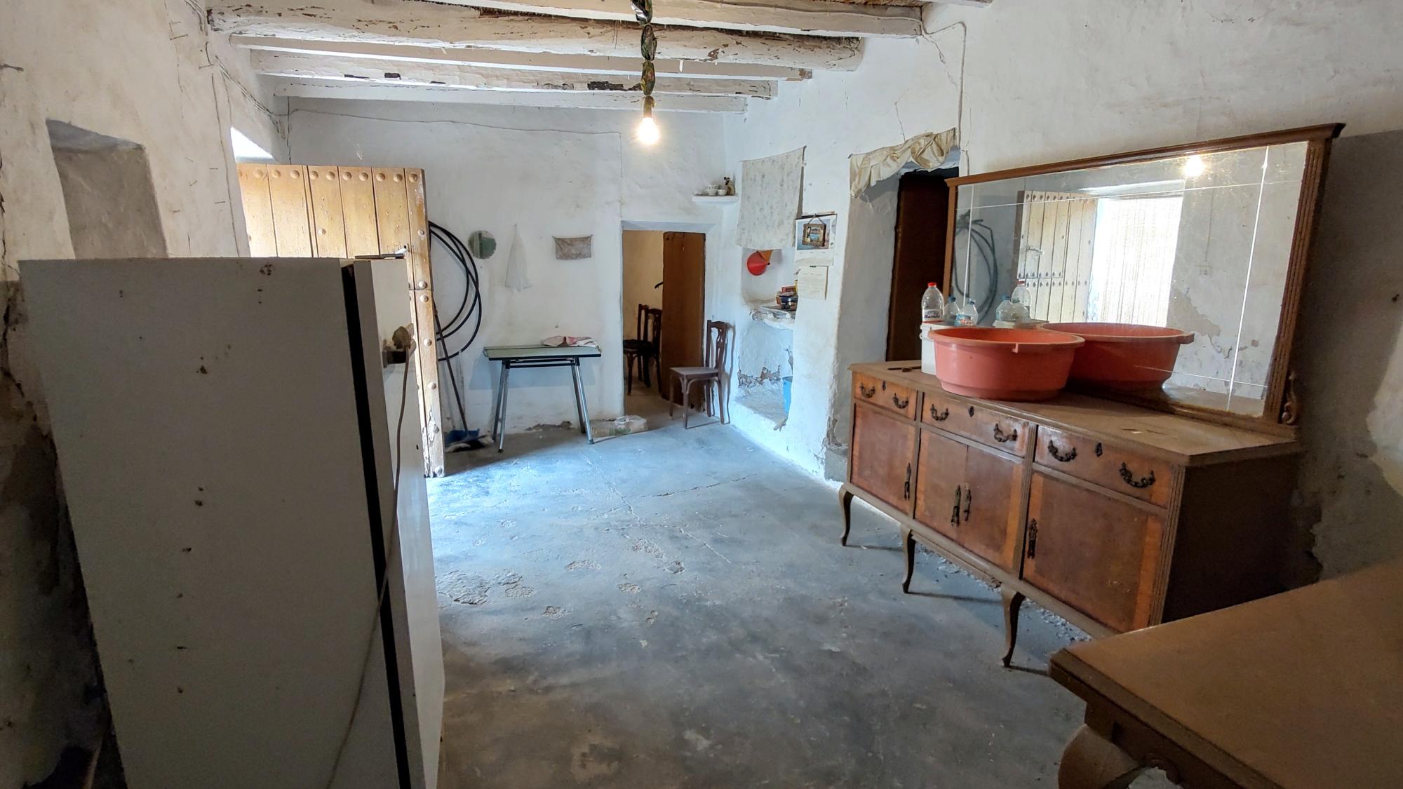 M2135-2 M2134-Cortijo for renovation close to Macenas