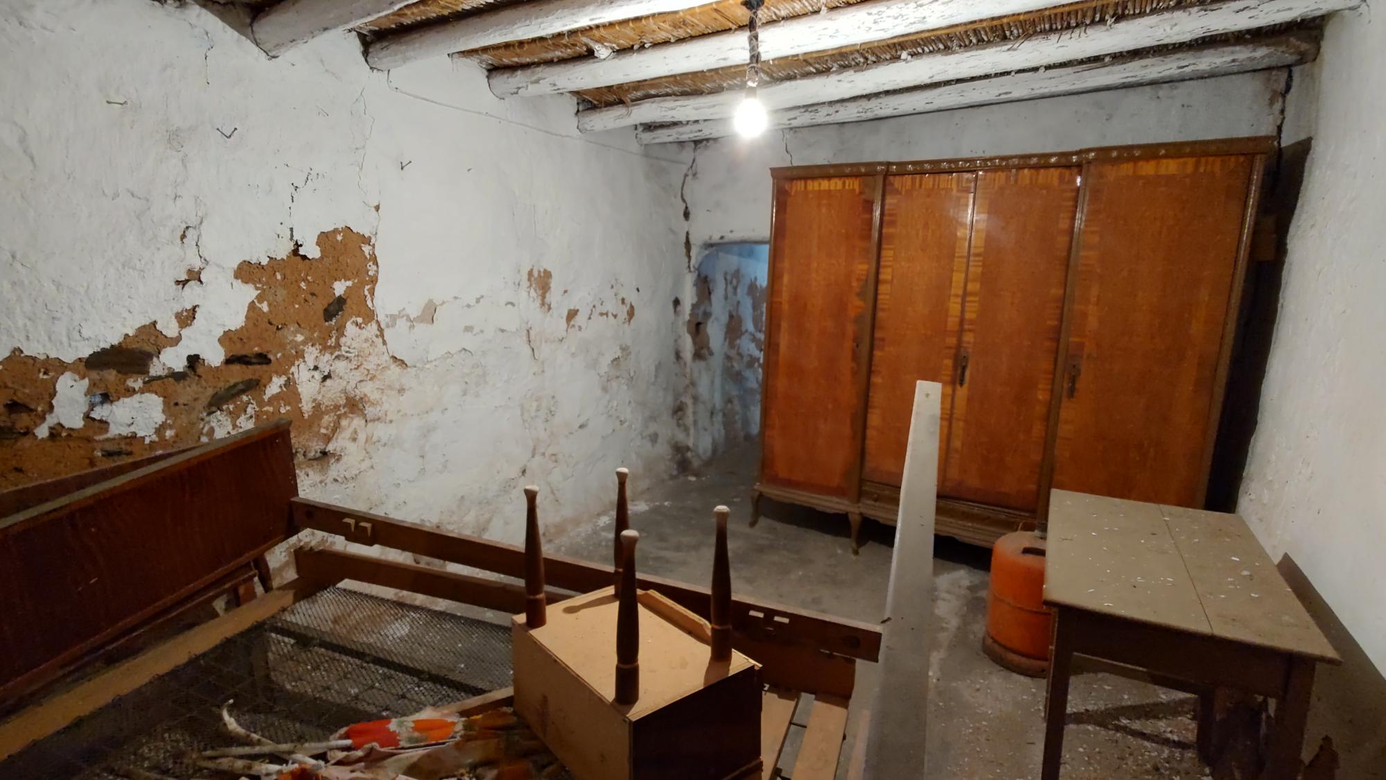 M2135-3 M2134-Cortijo for renovation close to Macenas