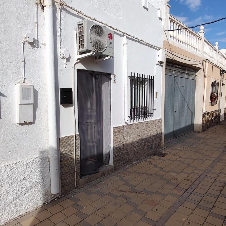 M2135 Turre Quaint village house
