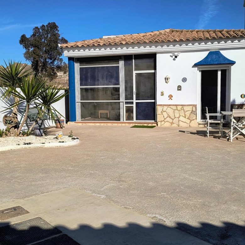 M2169 Cuevas de Almanzora – Immaculately presented cortijo