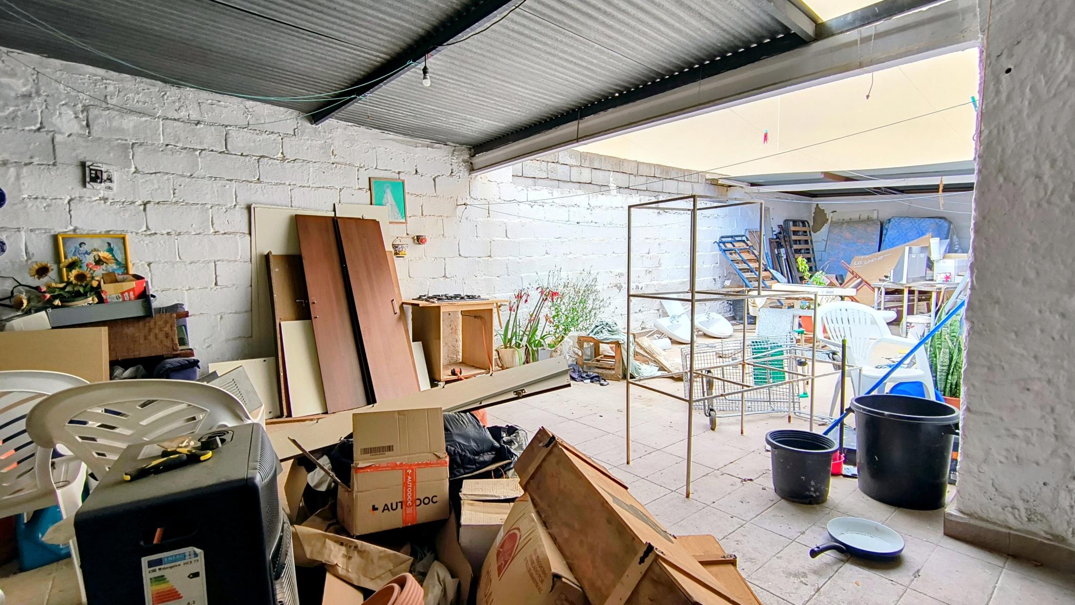 m2181-Detached village house for renovation in Turre.