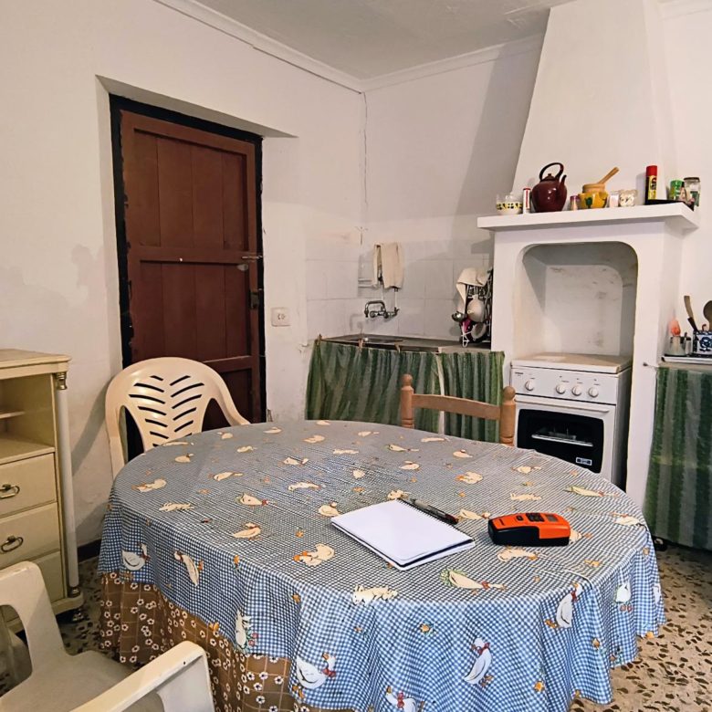 M2182-Semi detached cortijo with land.