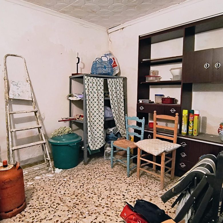 M2182-Semi detached cortijo with land.