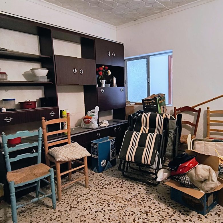 M2182-Semi detached cortijo with land.