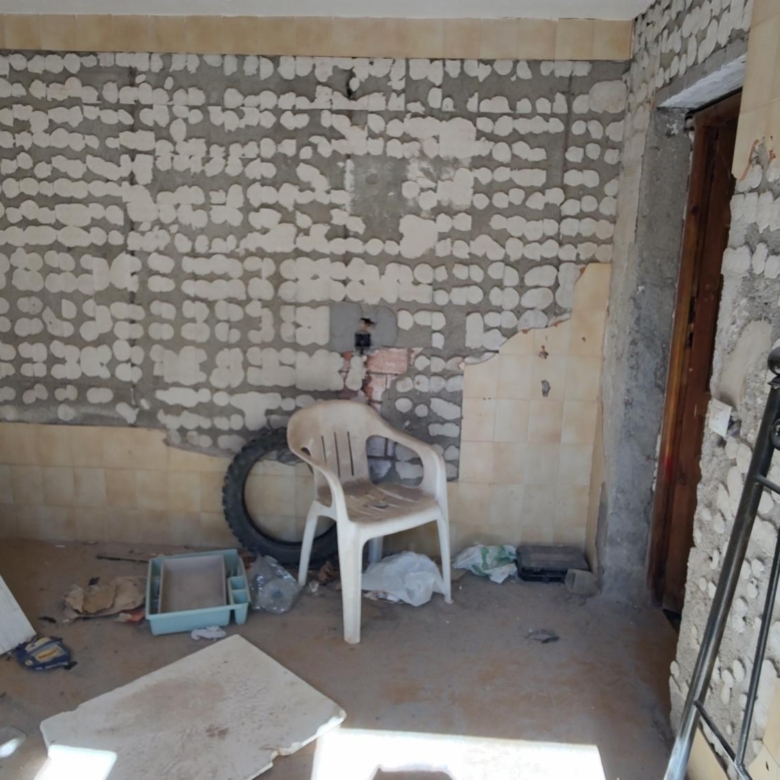 m2196-House needing reform in Turre.