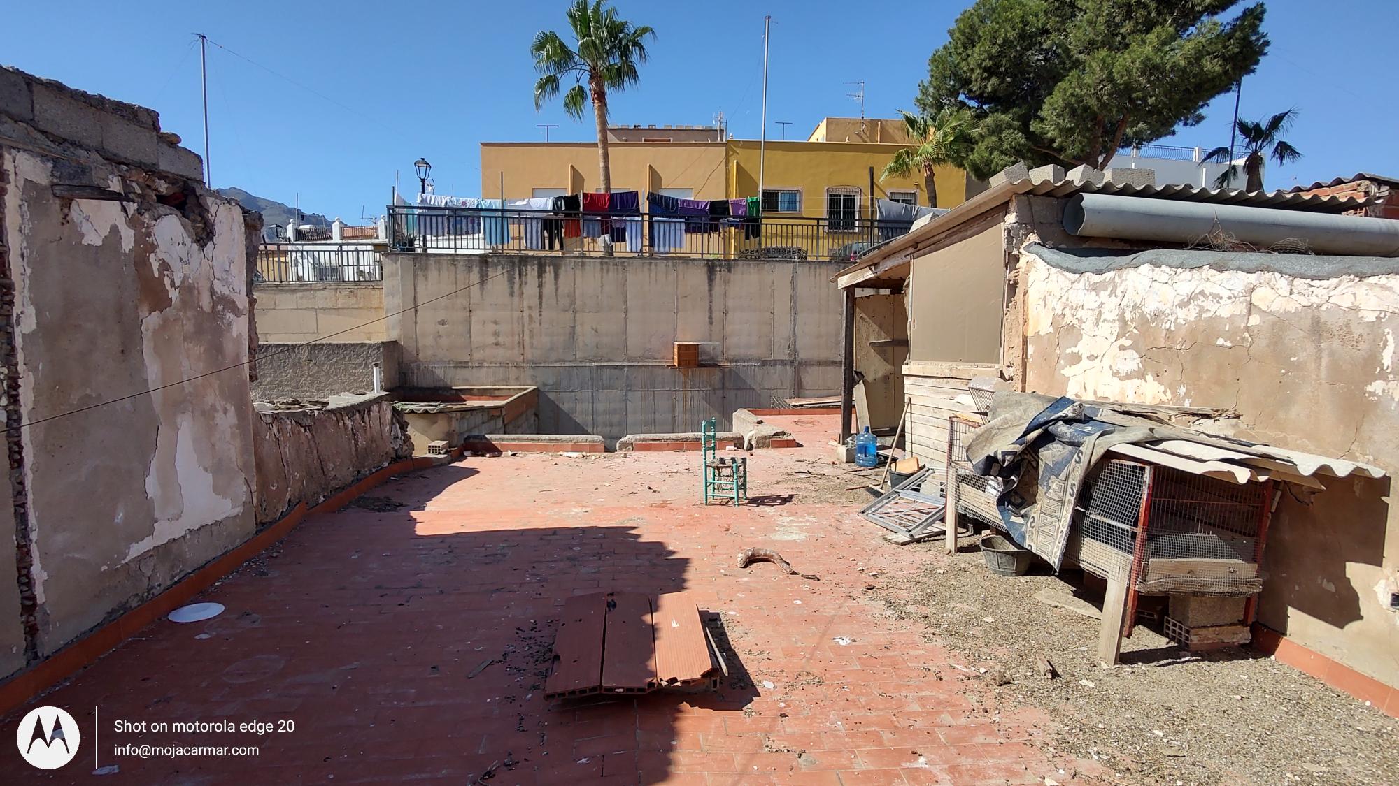m2196-House needing reform in Turre.