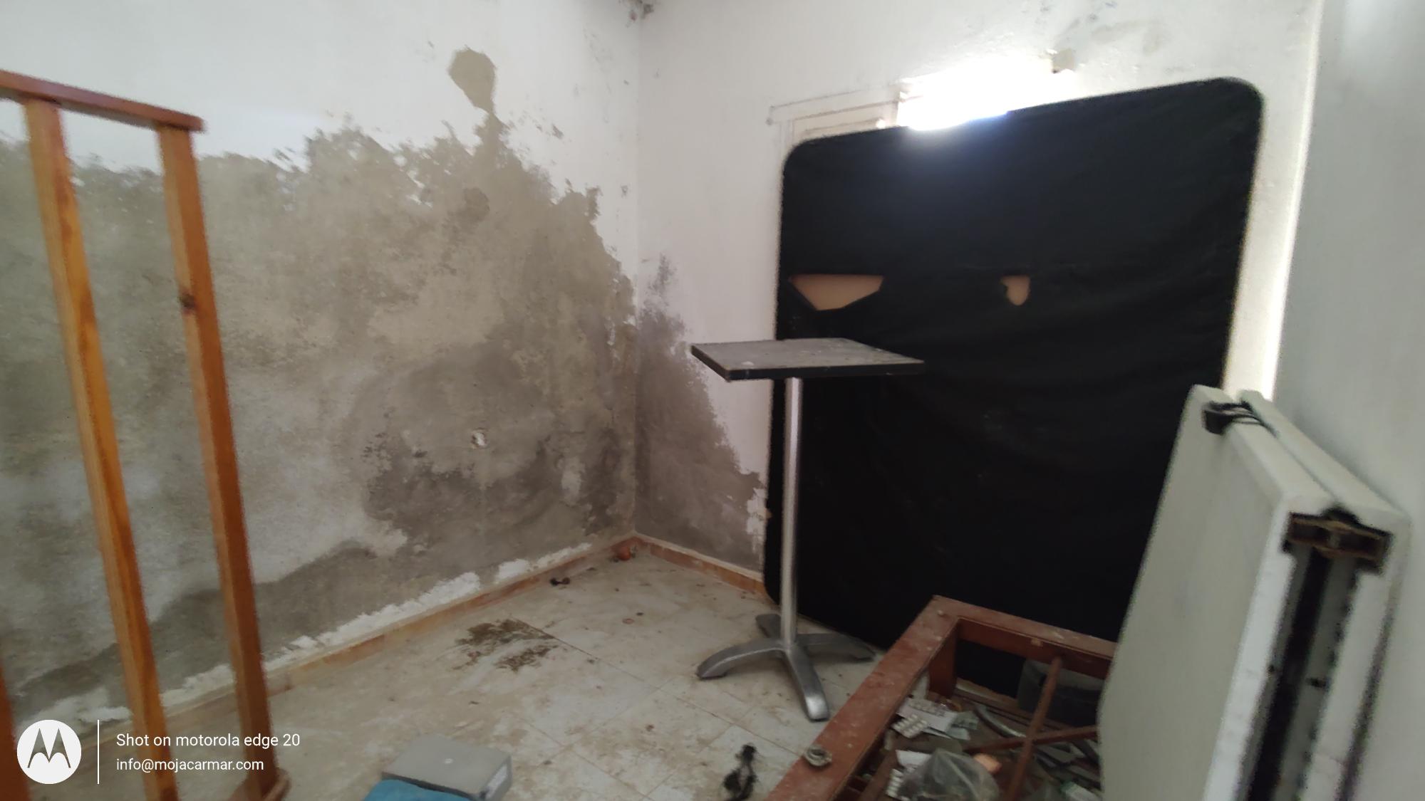 m2196-House needing reform in Turre.