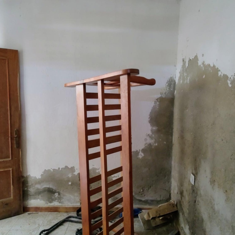 m2196-House needing reform in Turre.
