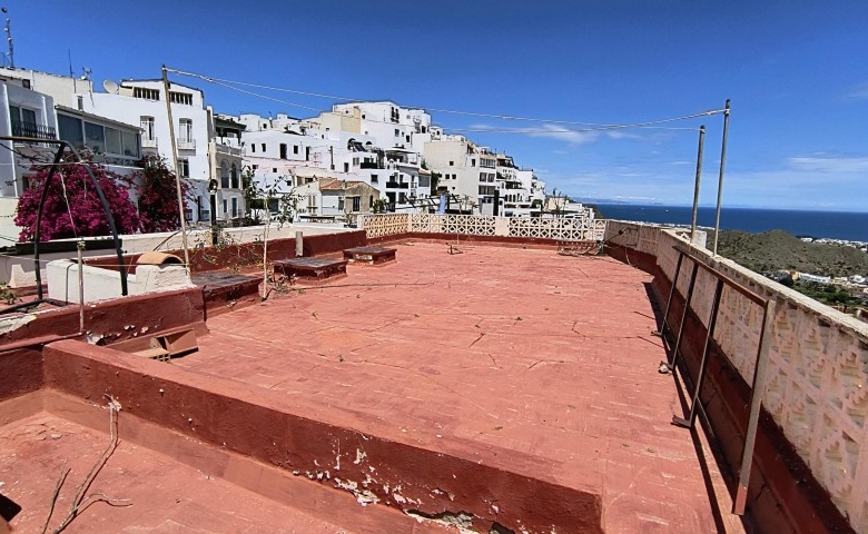 m2197a-Large apartment with huge roof terrace.