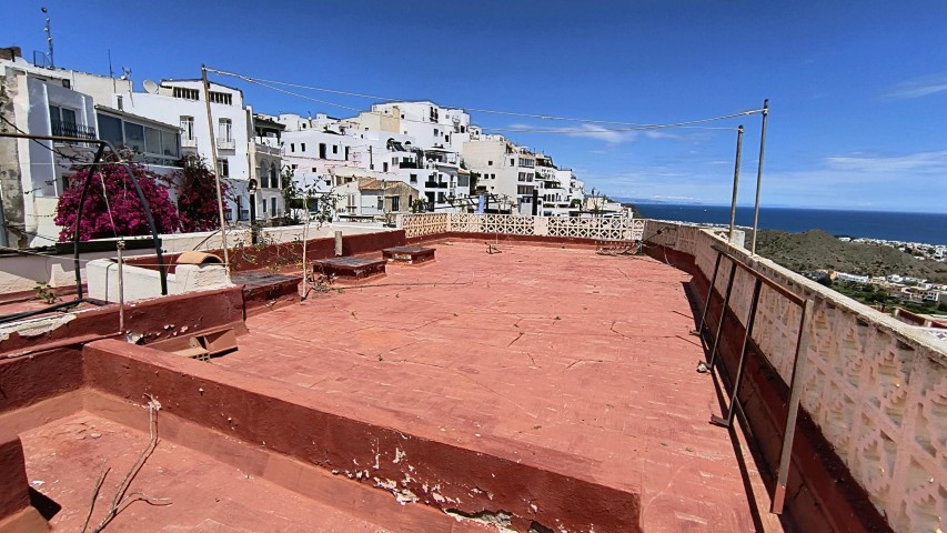m2197a-Large apartment with huge roof terrace.