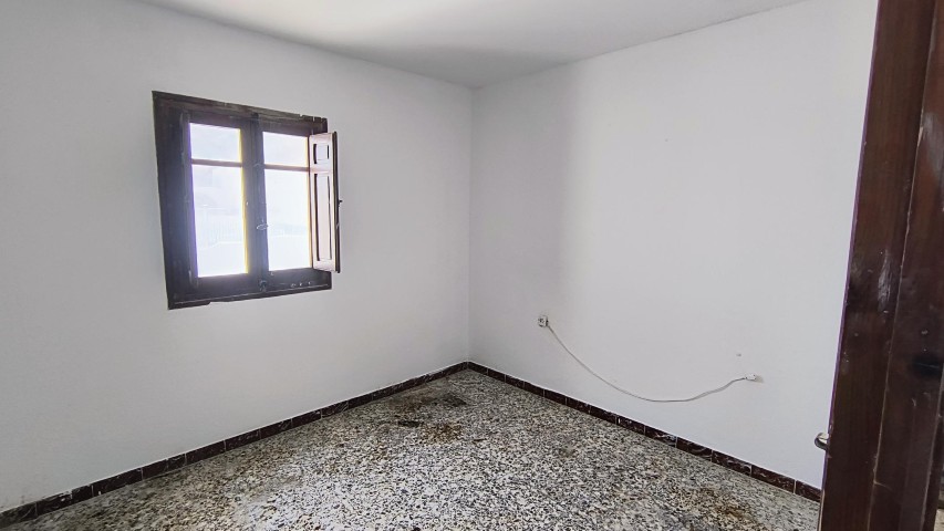 m2197a-Large apartment with huge roof terrace.