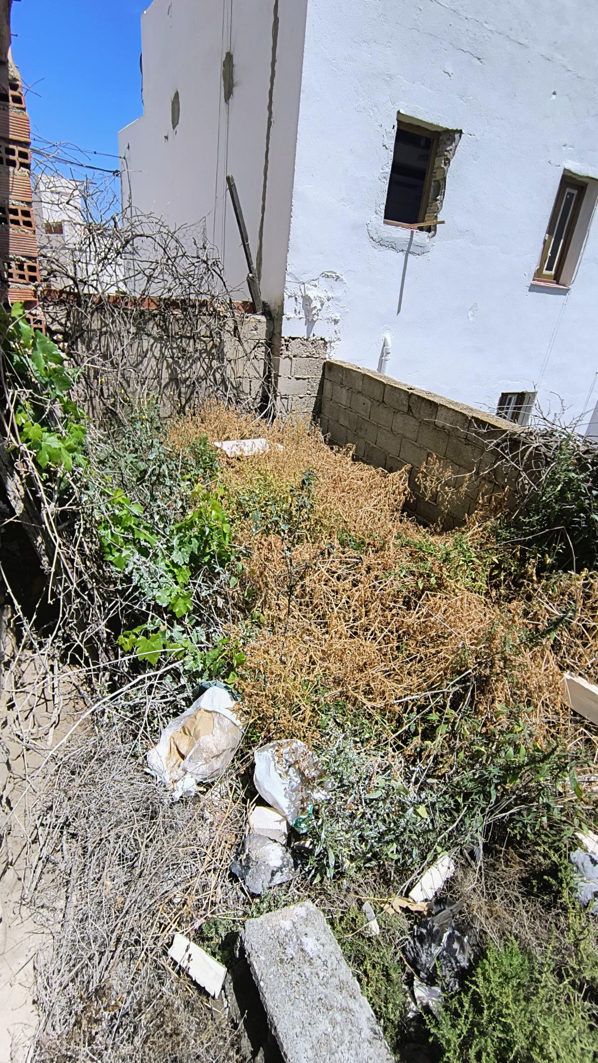 7 m2197b-Property needing complete reform in Mojacar Pueblo