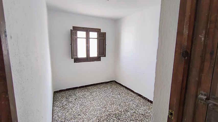 m2197a-Large apartment with huge roof terrace.