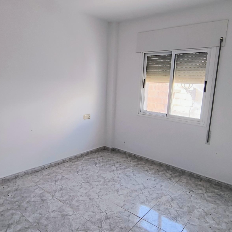m2199-Townhouse is the centre of Turre with huge garage.