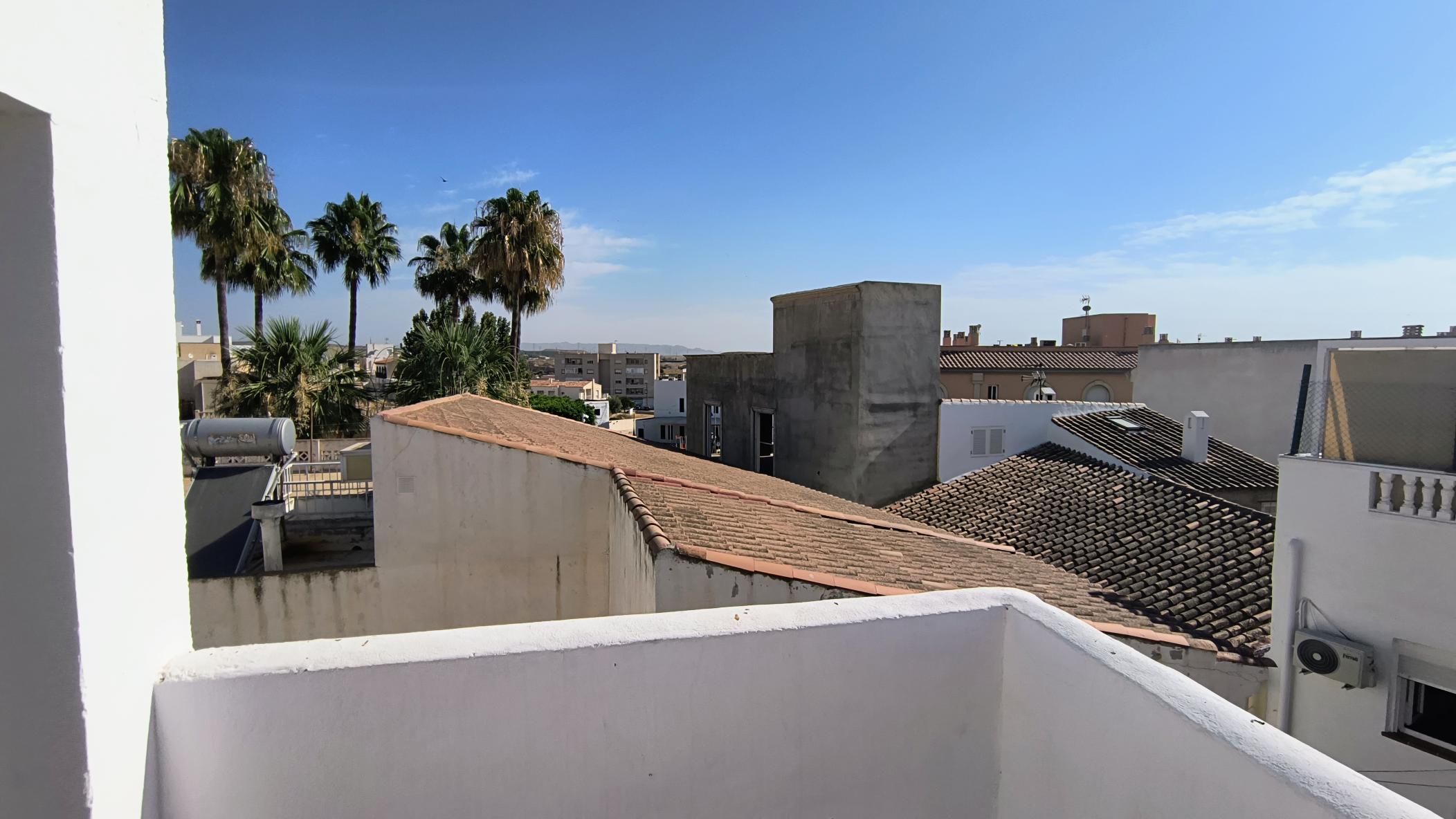 IMG_20260709_100356791_HDR_AE m2199-Townhouse is the centre of Turre with huge garage.