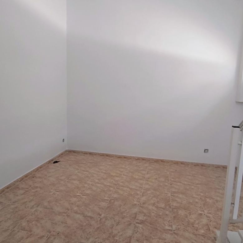 m2199-Townhouse is the centre of Turre with huge garage.
