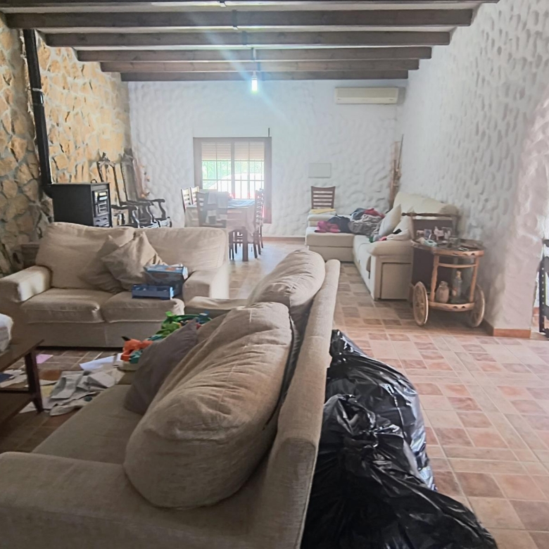m2202-Large two bedroom villa on the outskirts of Turre.