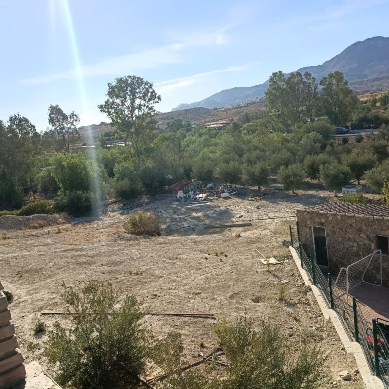 SI-ALF – Large 3 Bed Villa & Seperate 2 Bed Annex Nr. Turre